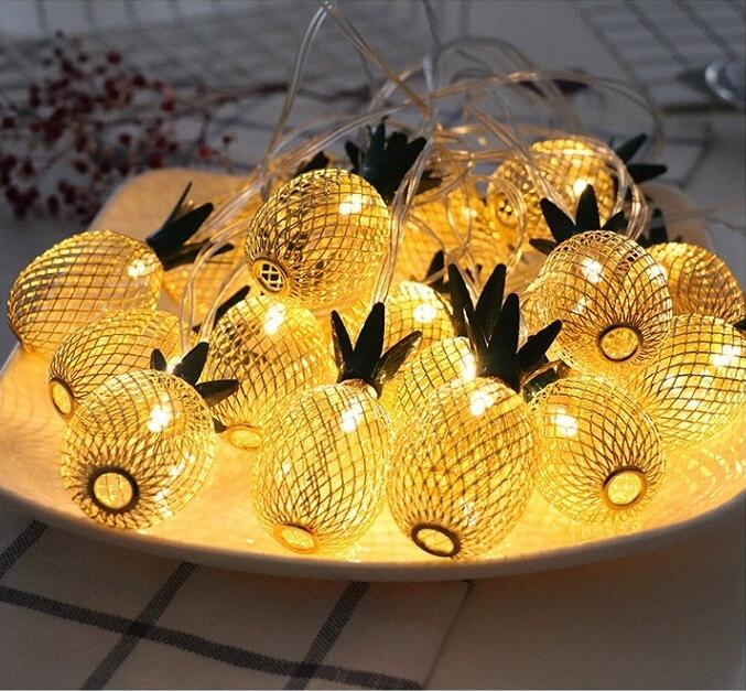 LED String Lichter mit Ananas Lampe