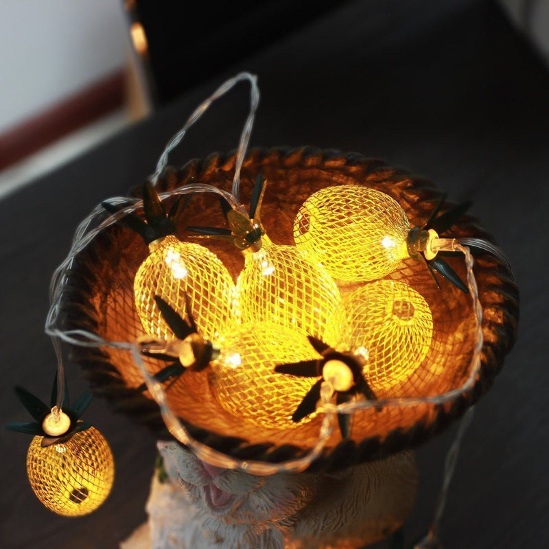 LED String Lichter mit Ananas Lampe